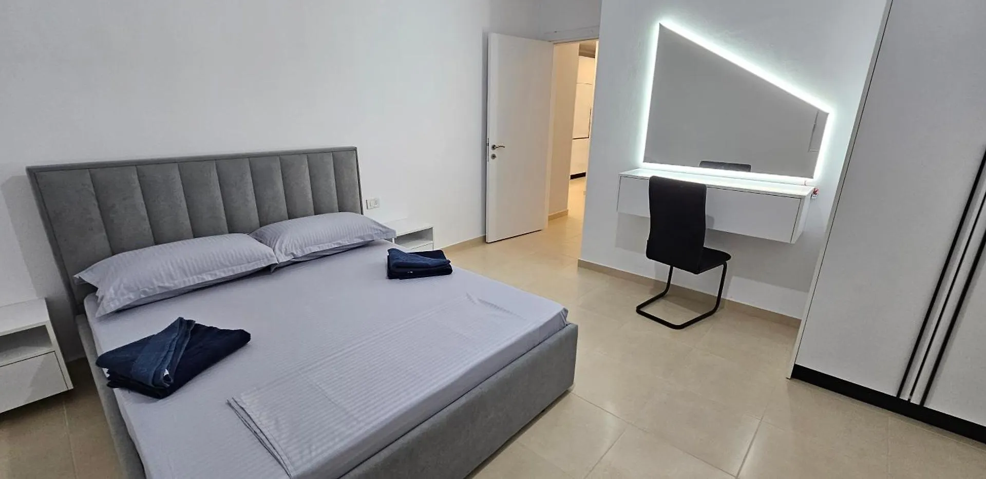 Gpn Sole Apartment Vlorë